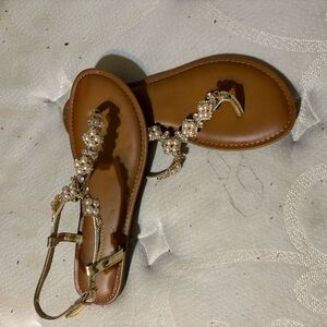 Elegant Brown Sandals with Pearl Embellishments